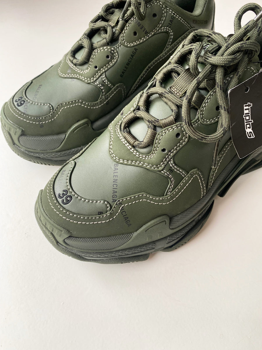 Triple S Sneaker Khaki Allover Logo preloved